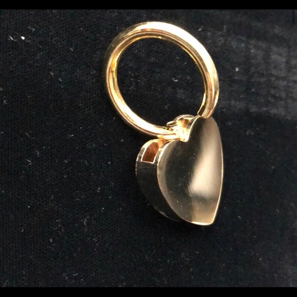 Brand new brass heart shaped keychain - Picture 11 of 13